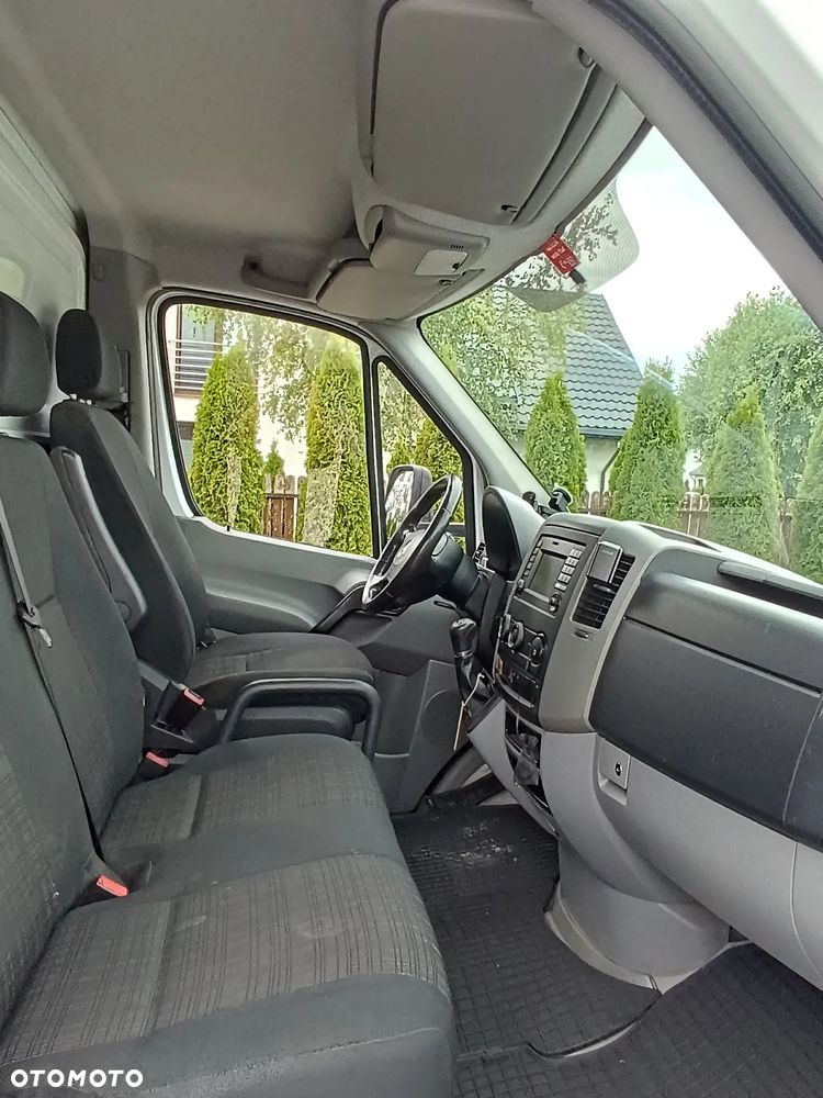 Mercedes-Benz Sprinter - 9