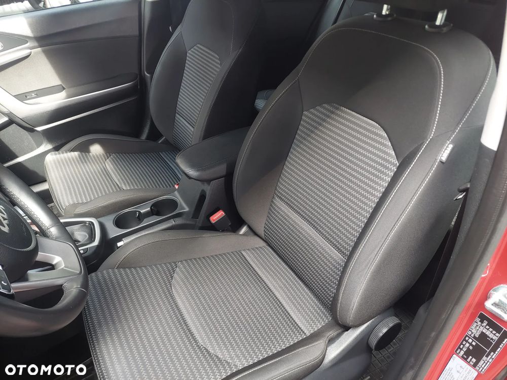 Kia Ceed - 12