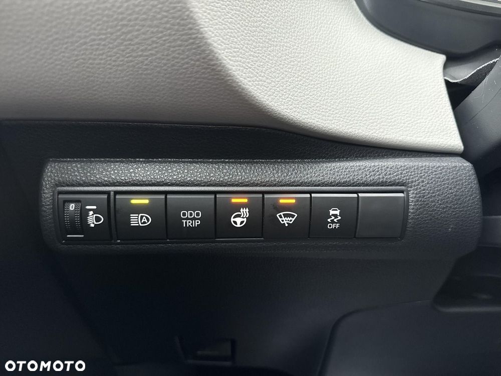 Toyota Corolla 1.8 Hybrid Executive - 17