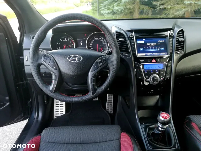 Hyundai i30 1.6 GDI Turbo Luxury - 6