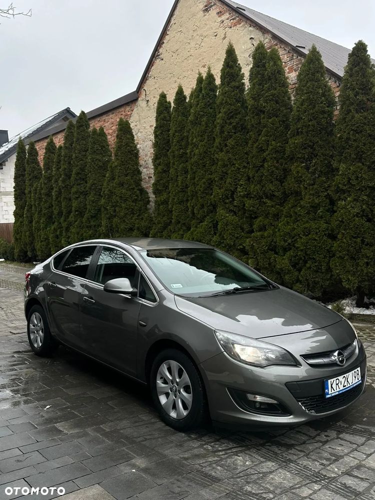 Opel Astra 1.4 T Active - 1
