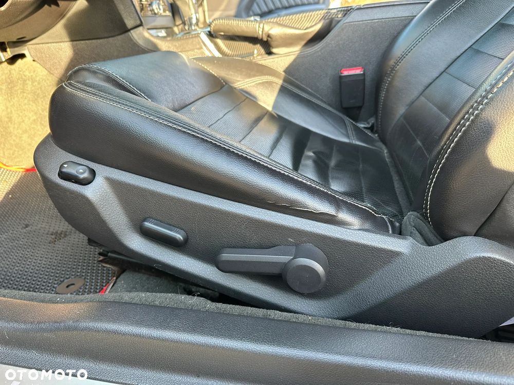 Ford Mustang 3.7 V6 Premium - 11