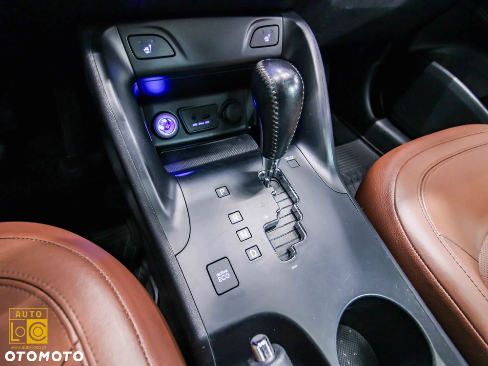 Hyundai ix35 2.0 CRDi 4WD Automatik Premium - 23