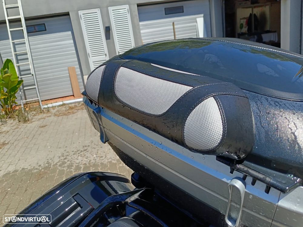 Yamaha FJR - 9