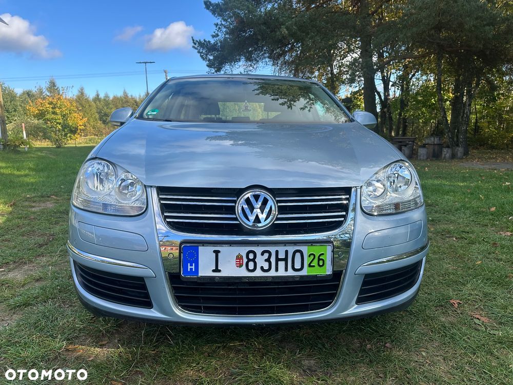 Volkswagen Jetta - 3