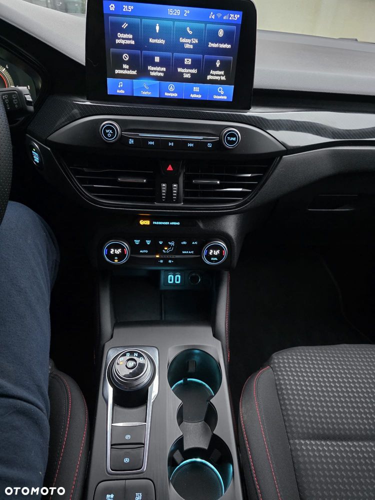 Ford Focus 1.5 EcoBlue Start-Stopp-System ST-LINE DESIGN - 25