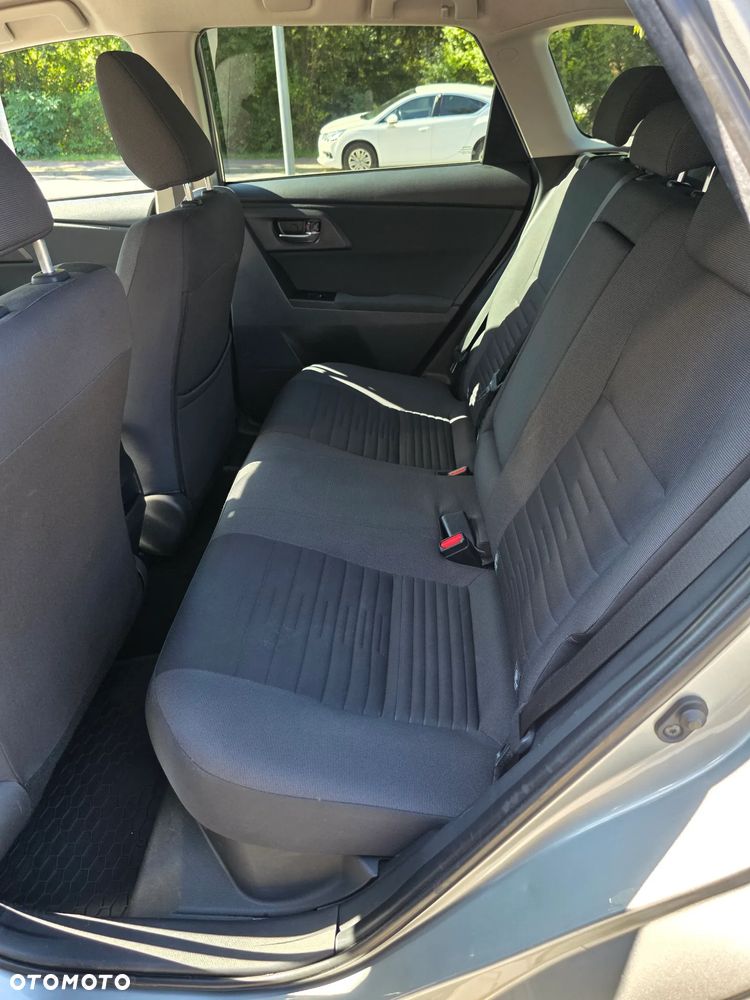 Toyota Auris - 11