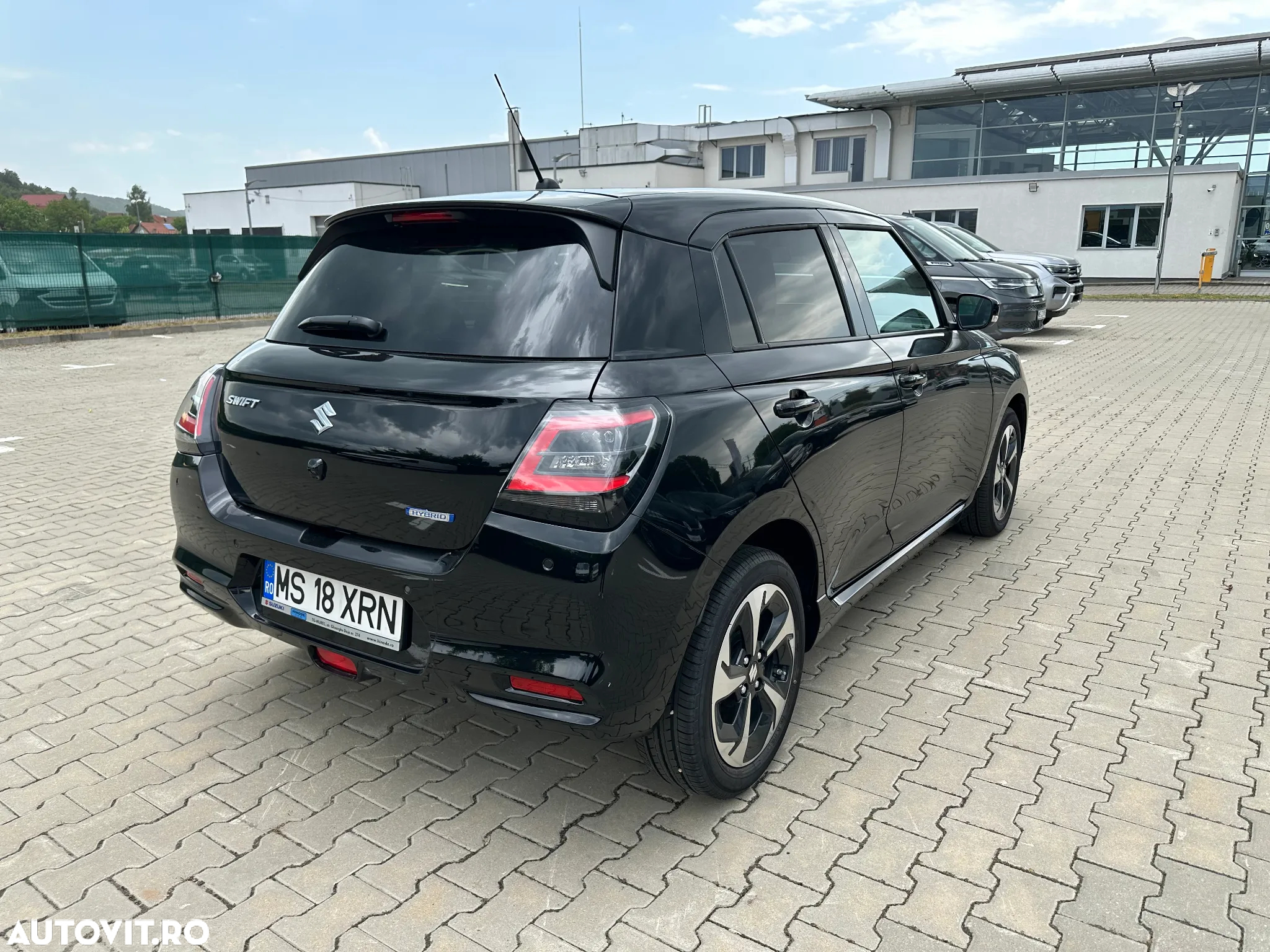 Suzuki Swift 1.2 Dualjet 12V MHEV CVT Spirit - 4
