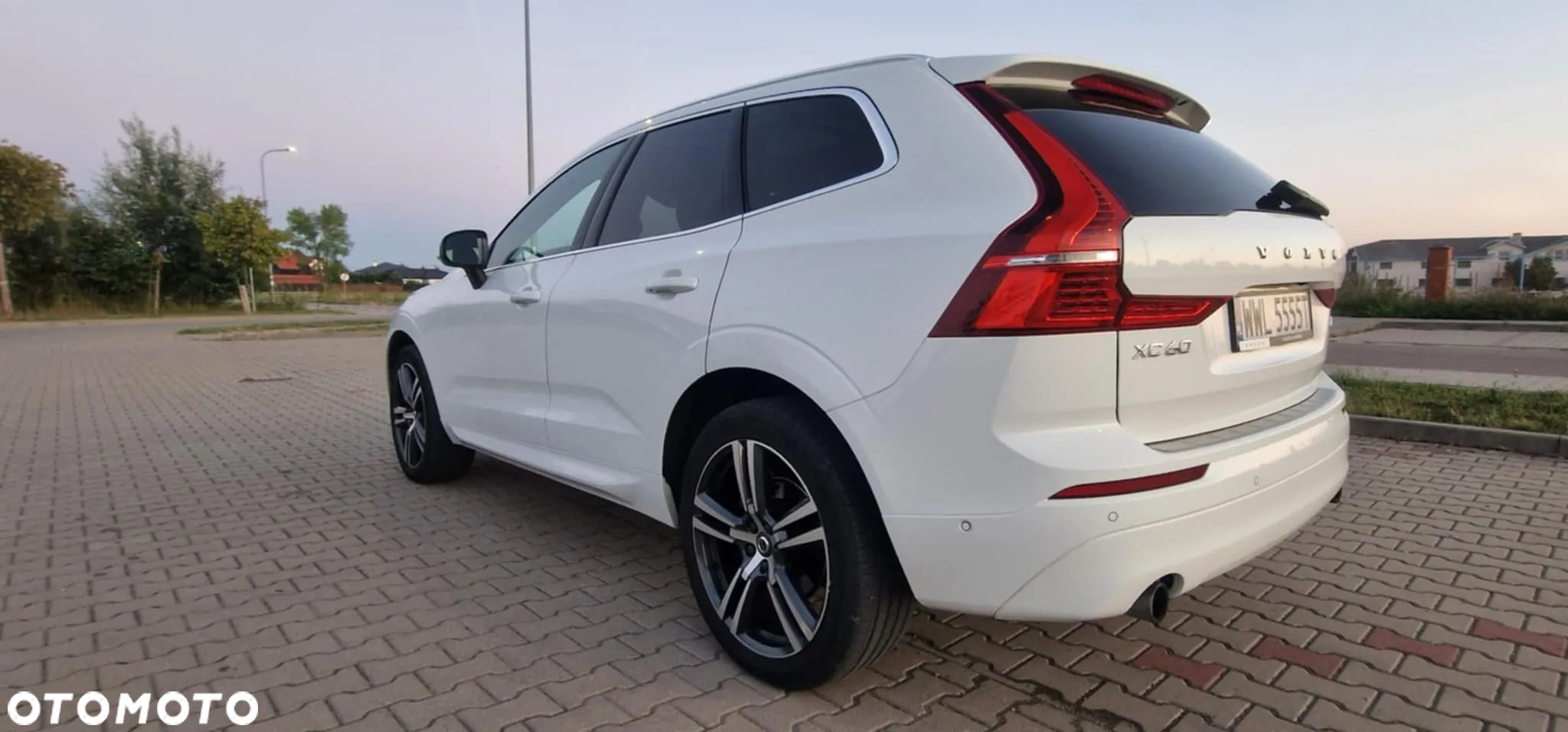 Volvo XC 60 T5 AWD Momentum - 10