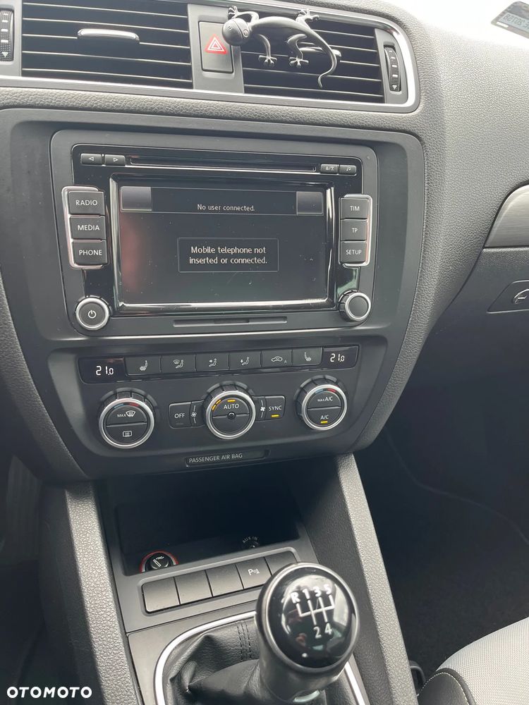 Volkswagen Jetta 1.6 TDI Trendline - 13