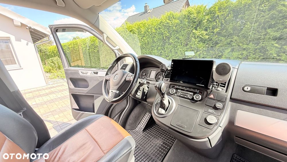 Volkswagen Multivan - 14