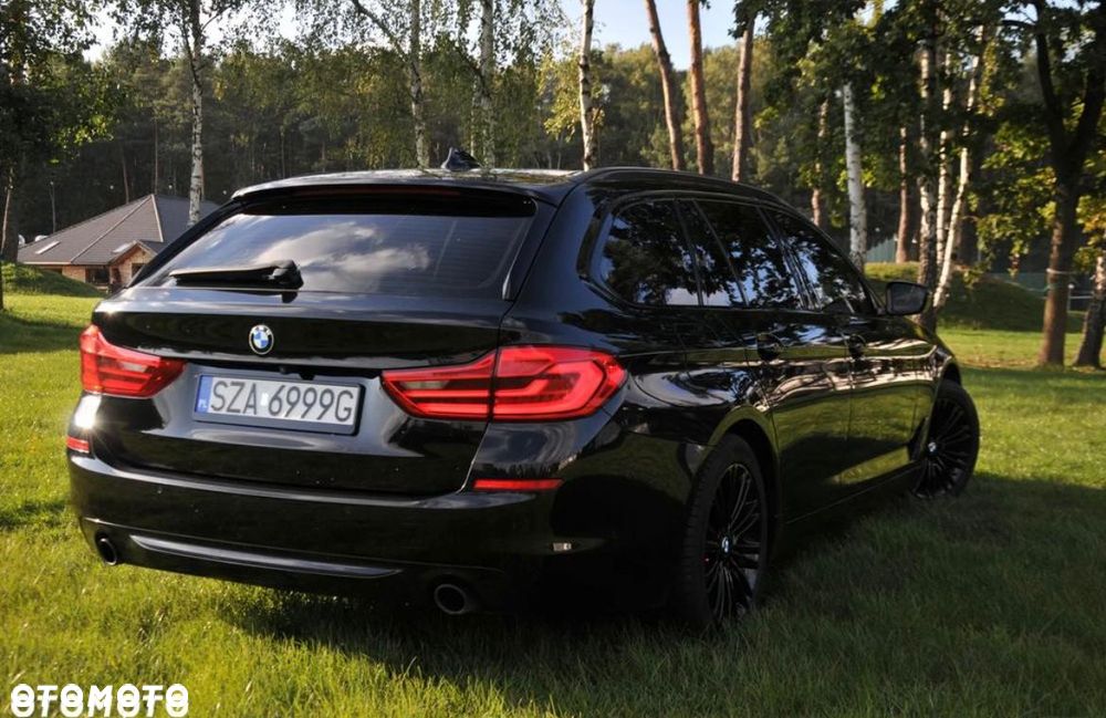 BMW Seria 5 525d xDrive Sport-Aut Luxury Line - 9