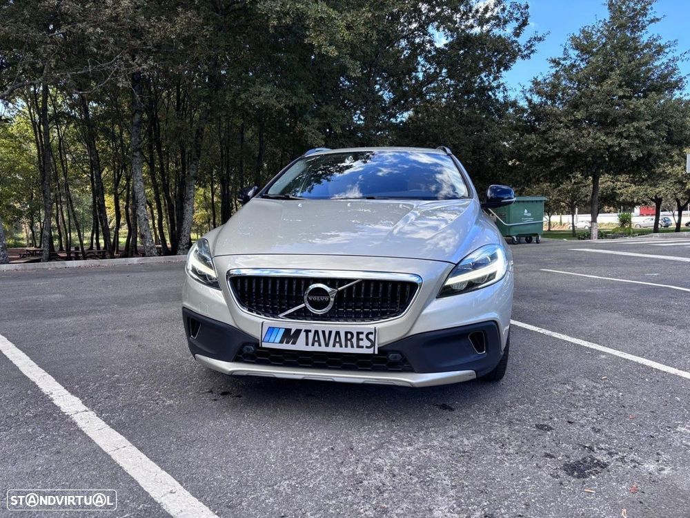 Volvo V40 Cross Country 2.0 D2 Pro - 1
