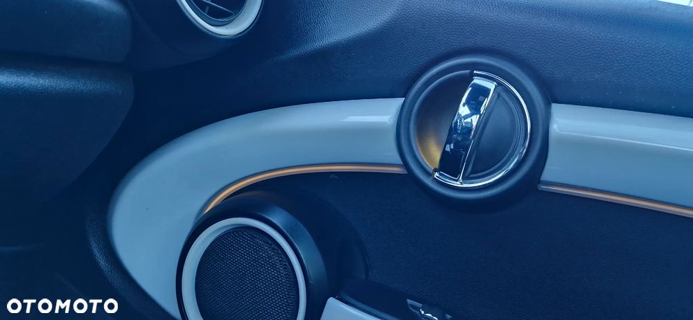 MINI Cooper 60 Years Chili - 36