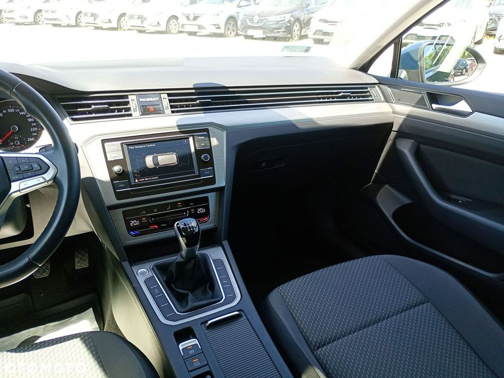 Volkswagen Passat Variant 2.0 TDI EVO Essence - 15