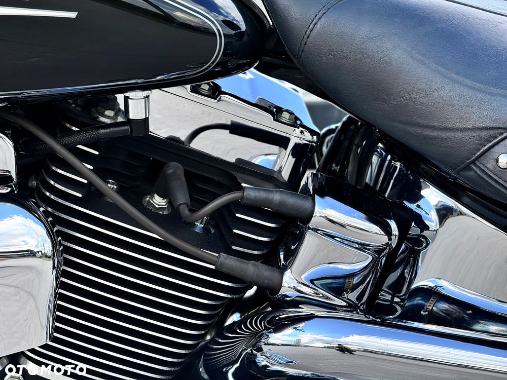Harley-Davidson Softail Heritage Classic - 36