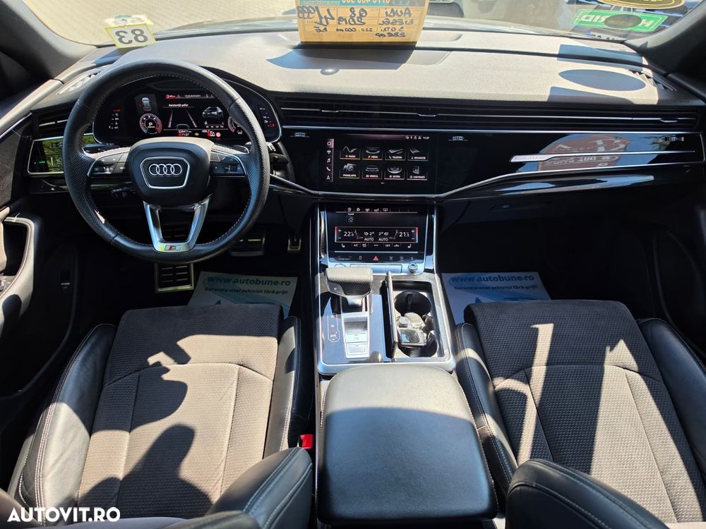 Audi Q8 - 11