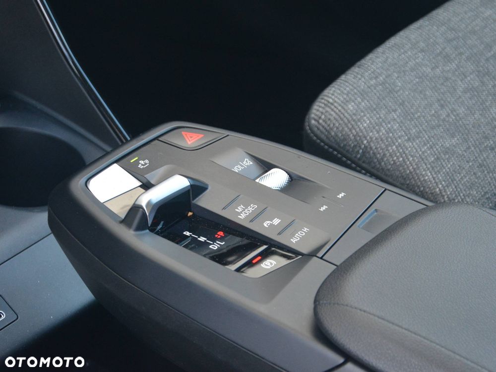 BMW X1 sDrive18d - 11