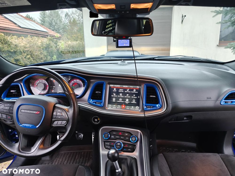 Dodge Challenger - 21