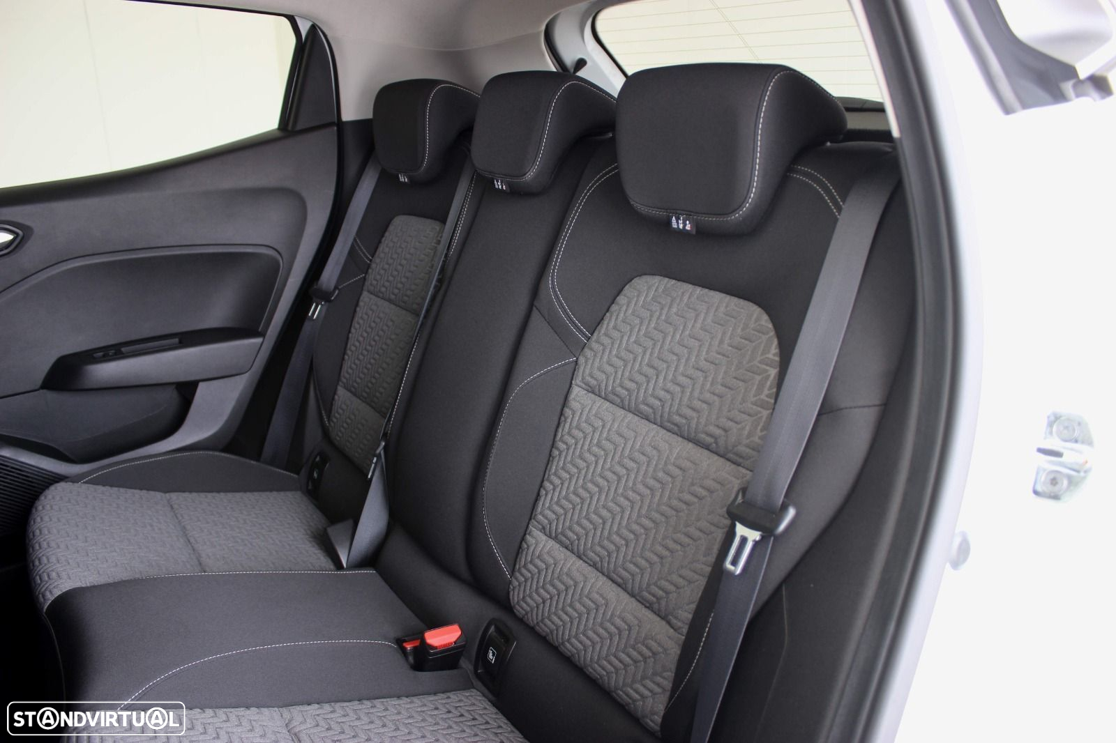 Renault Clio 1.0 TCe Limited Bi-Fuel - 33