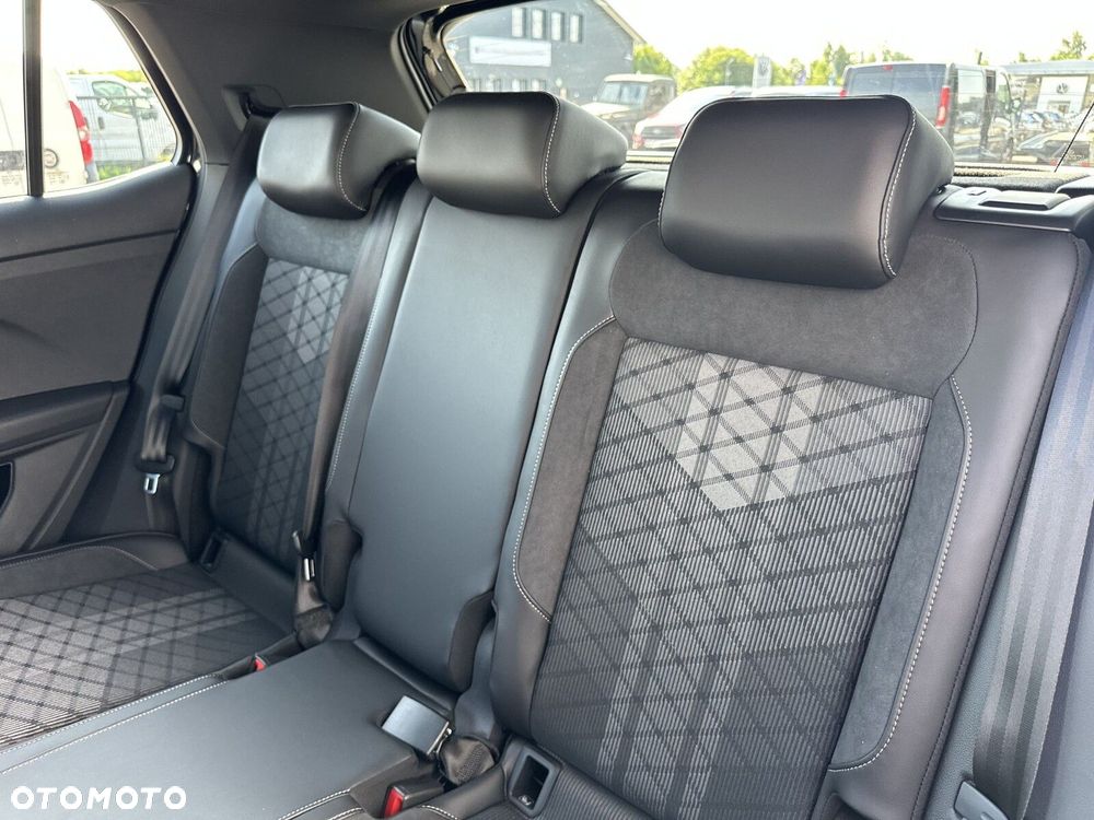Volkswagen T-Cross - 17