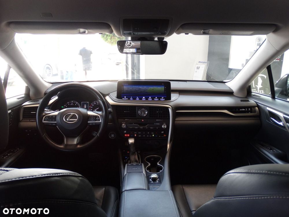 Lexus RX - 30