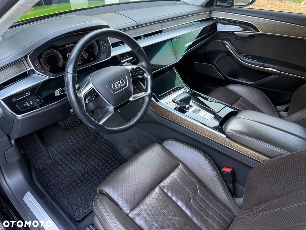 Audi A8 - 7