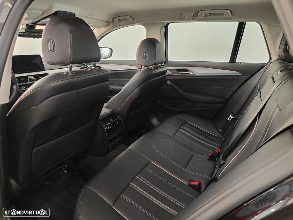 BMW 530 e iPerformance Line Luxury - 37