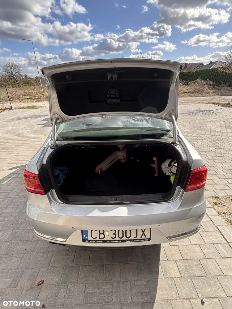 Volkswagen Passat 2.0 TDI Comfortline - 10