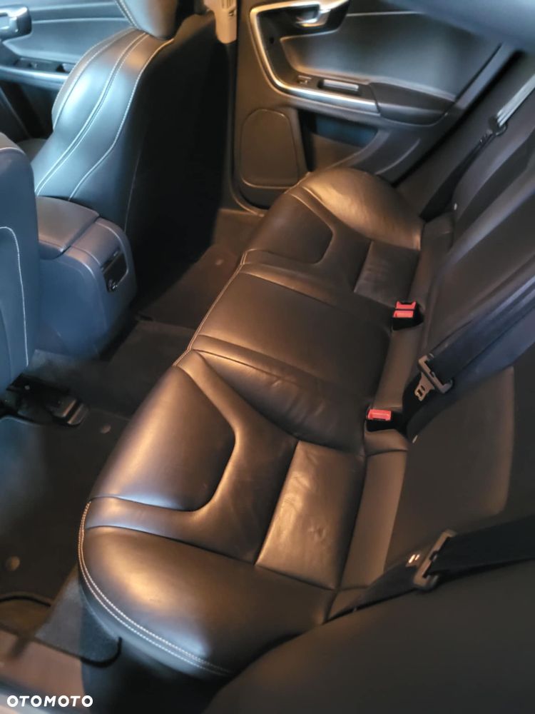 Volvo S60 D3 Momentum - 9