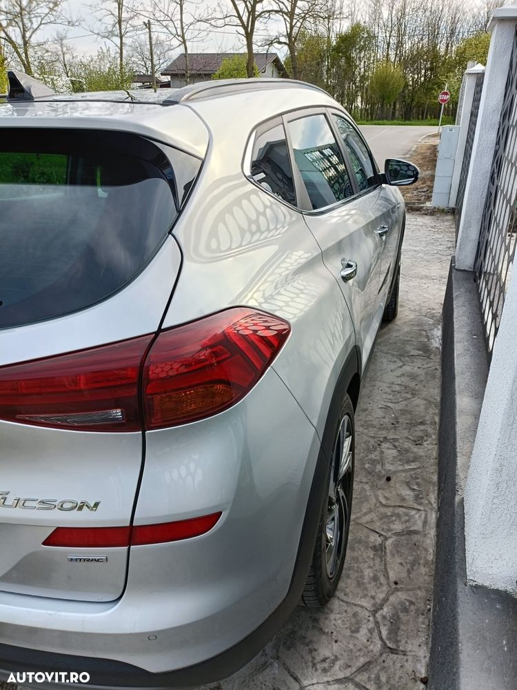 Hyundai Tucson 2.0 CRDI 4WD 8AT Premium - 14