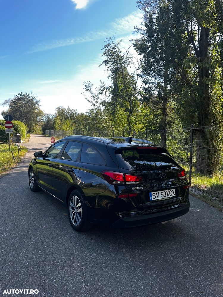 Hyundai i30 Kombi 1.6 CRDI DCT Family+ - 4