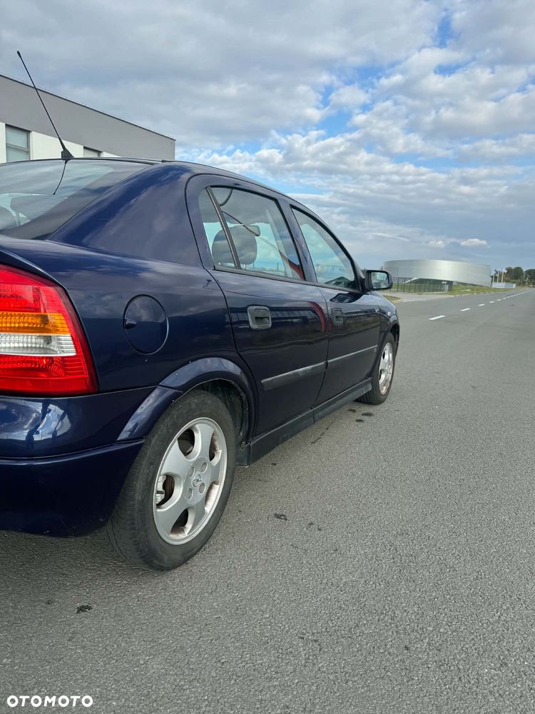 Opel Astra 1.6 16V Mid - 6