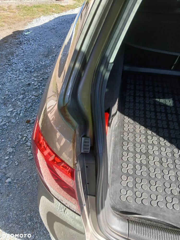 Volkswagen Passat 1.6 TDI DPF BlueMot Comfortline - 9
