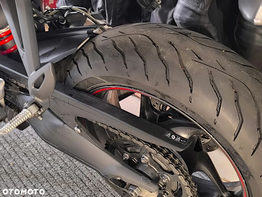 Triumph Street Triple - 5