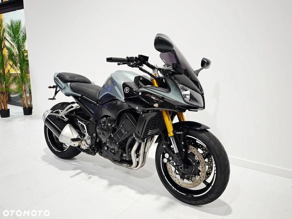 Yamaha FZ - 2