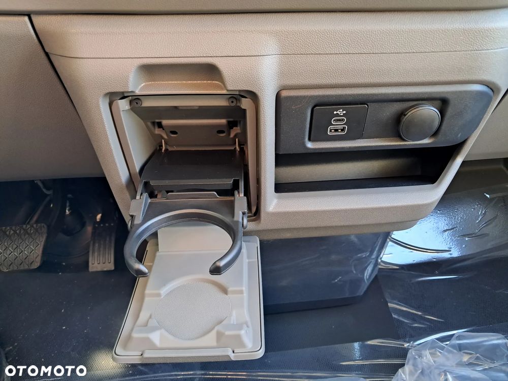 Volkswagen Transporter - 12