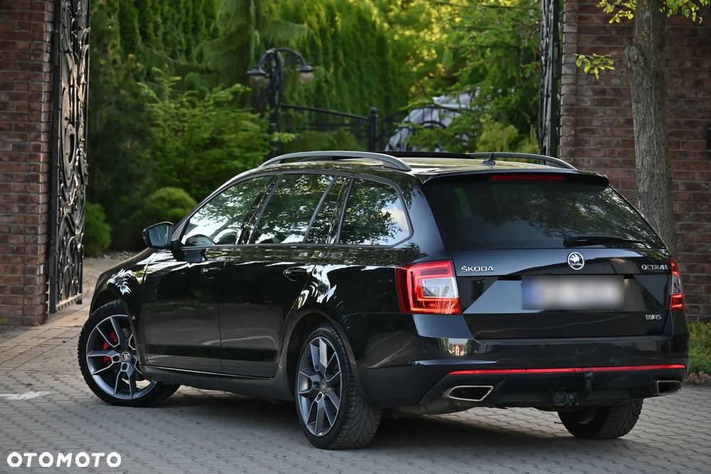 Skoda Octavia 2.0 TDI DSG RS - 10