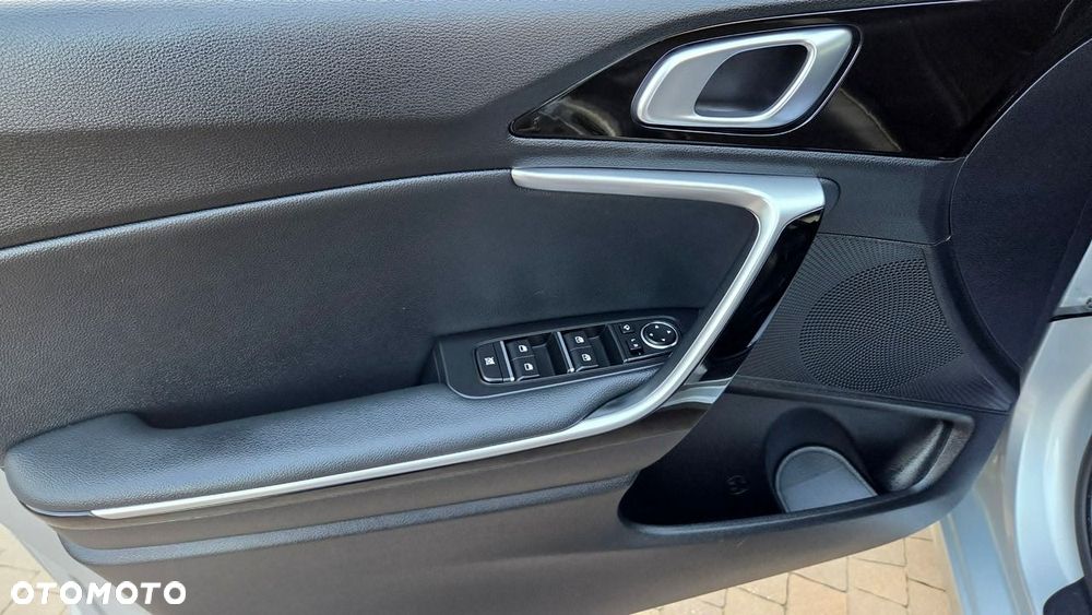 Kia Ceed 1.5 T-GDI Business Line DCT - 32