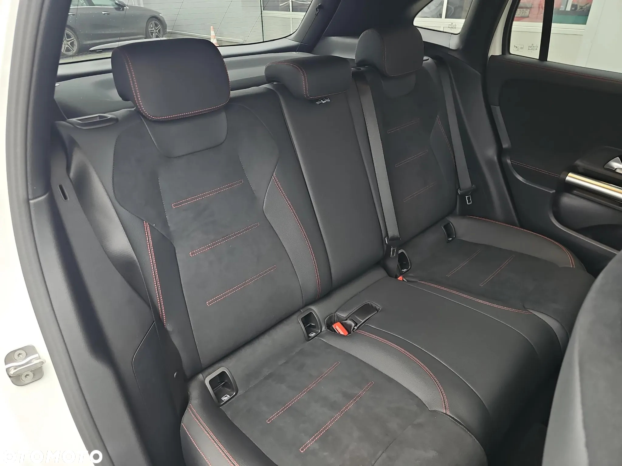 Mercedes-Benz GLA 200 AMG Line - 12
