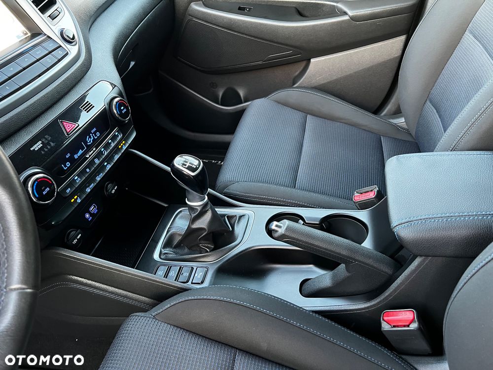 Hyundai Tucson blue 1.6 GDi 2WD Navi - 24