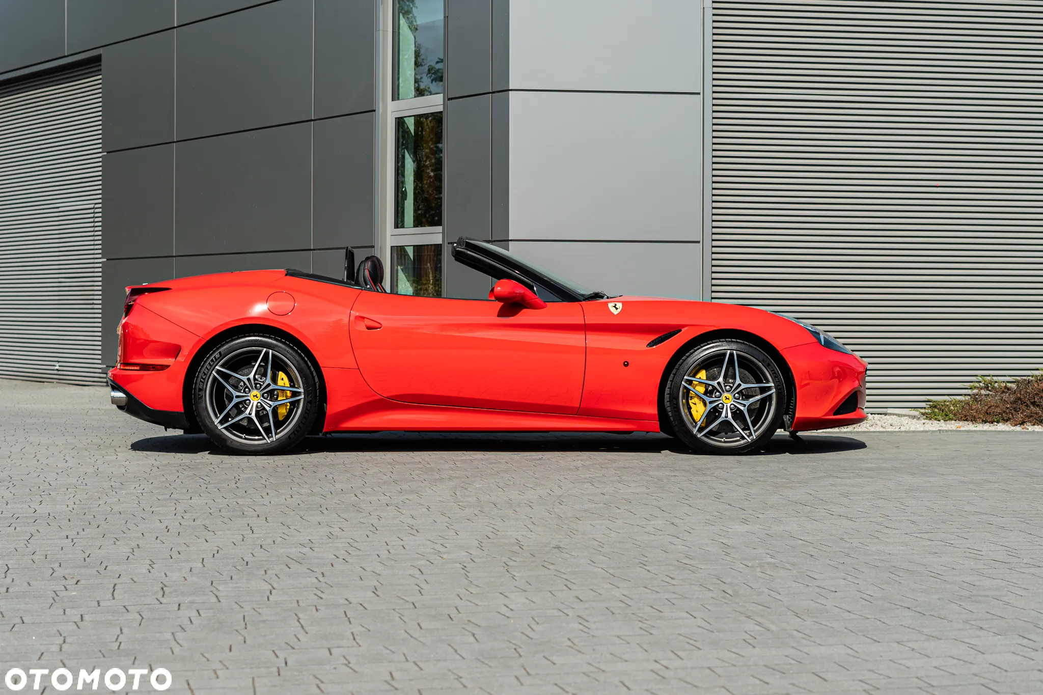 Ferrari California T - 2
