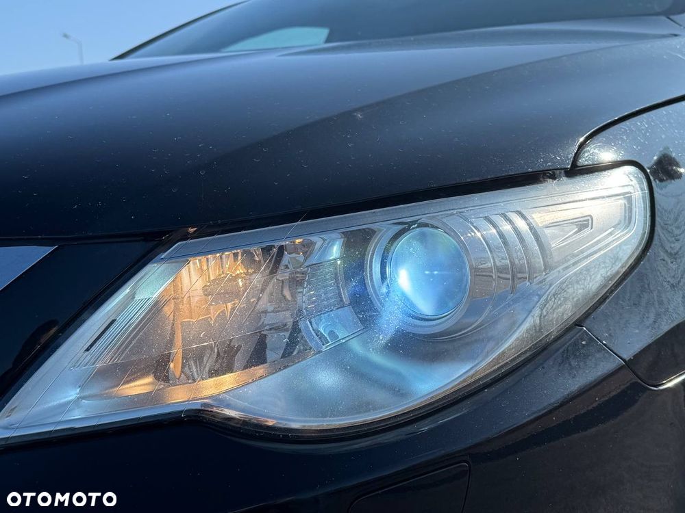 Volkswagen Passat CC - 11