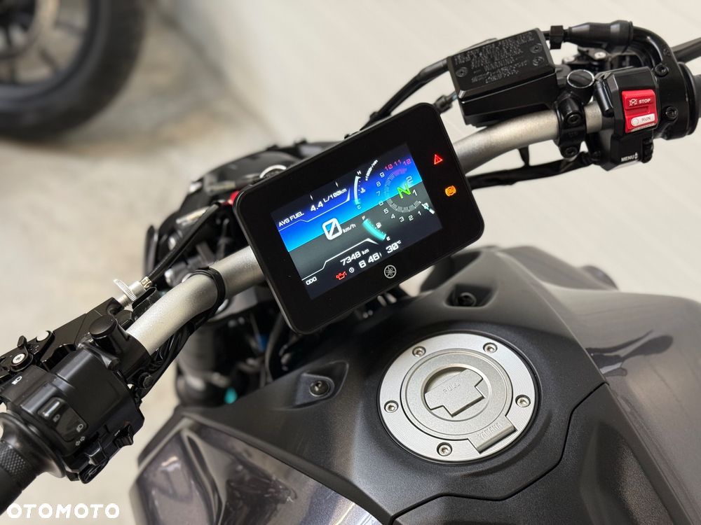 Yamaha MT - 28