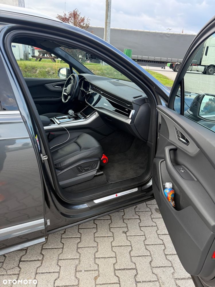 Audi Q7 - 11