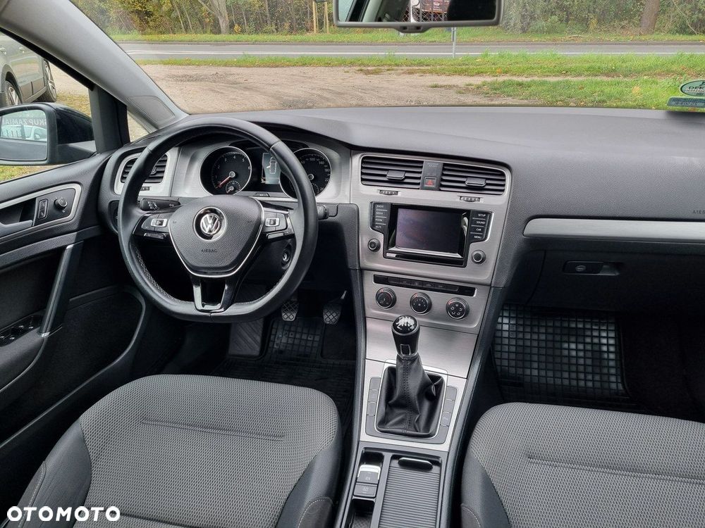 Volkswagen Golf - 18