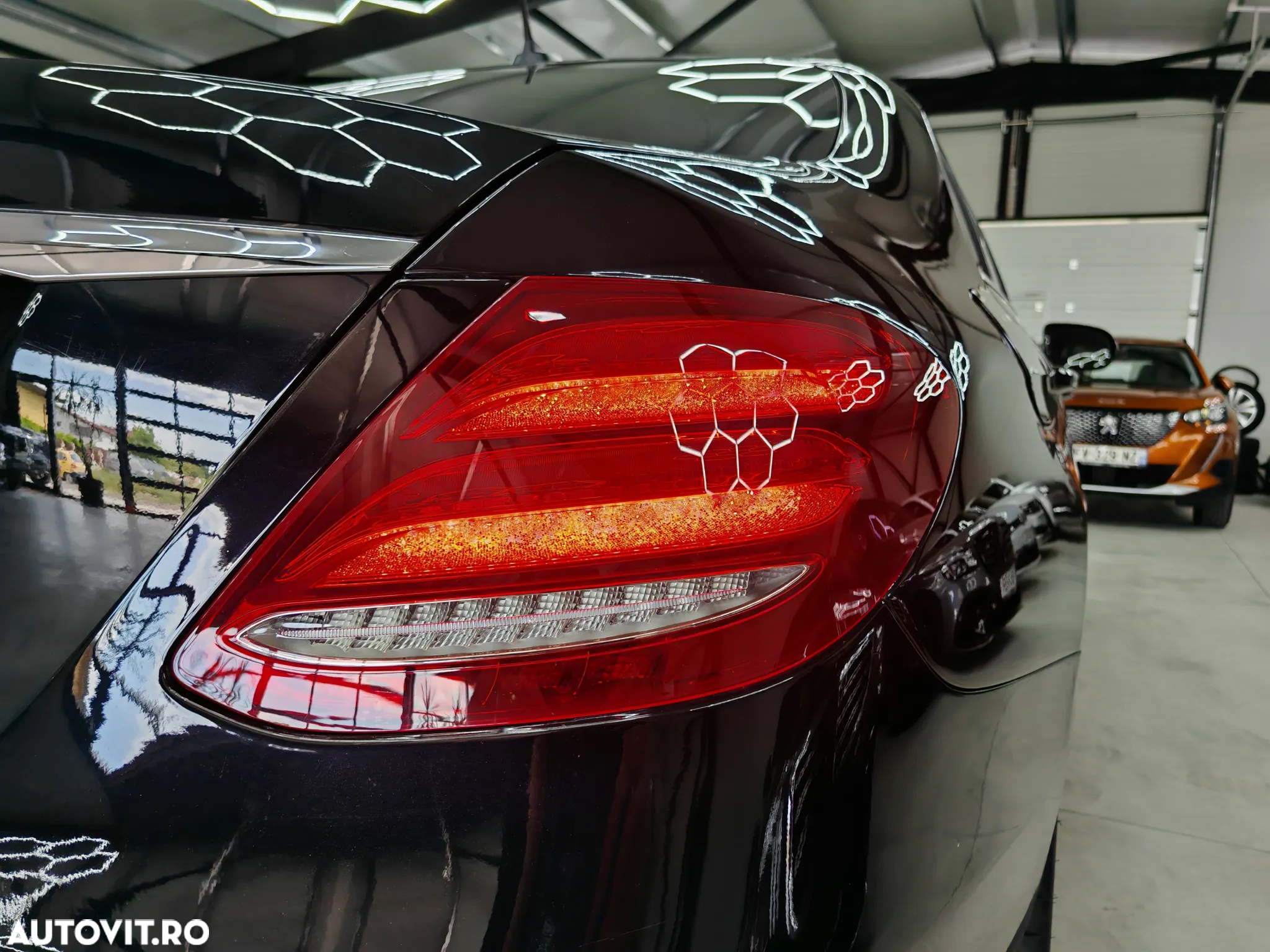 Mercedes-Benz E 220 d 9G-TRONIC Edition AMG Line - 36