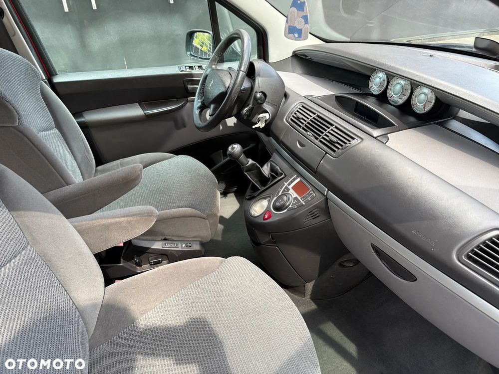 Peugeot 807 - 15