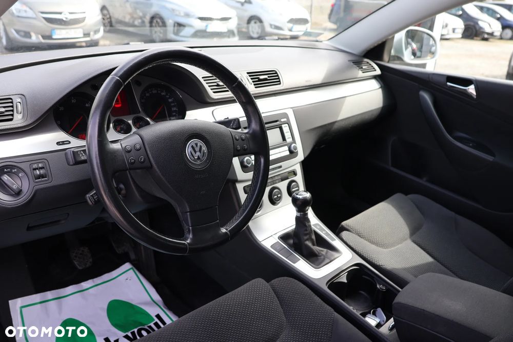 Volkswagen Passat Variant - 8