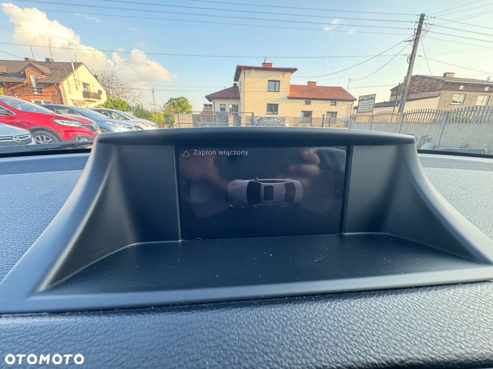 BMW Seria 1 120d DPF Edition Sport - 31
